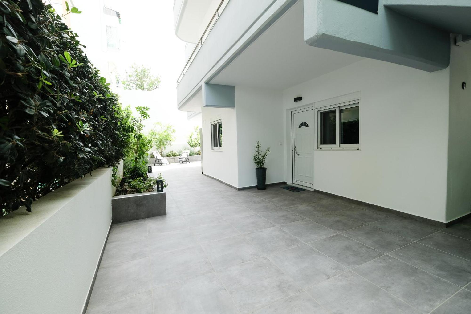 Rhodes Retreat: Modern Comfort In Serene Luxury Rhodes City Exterior photo