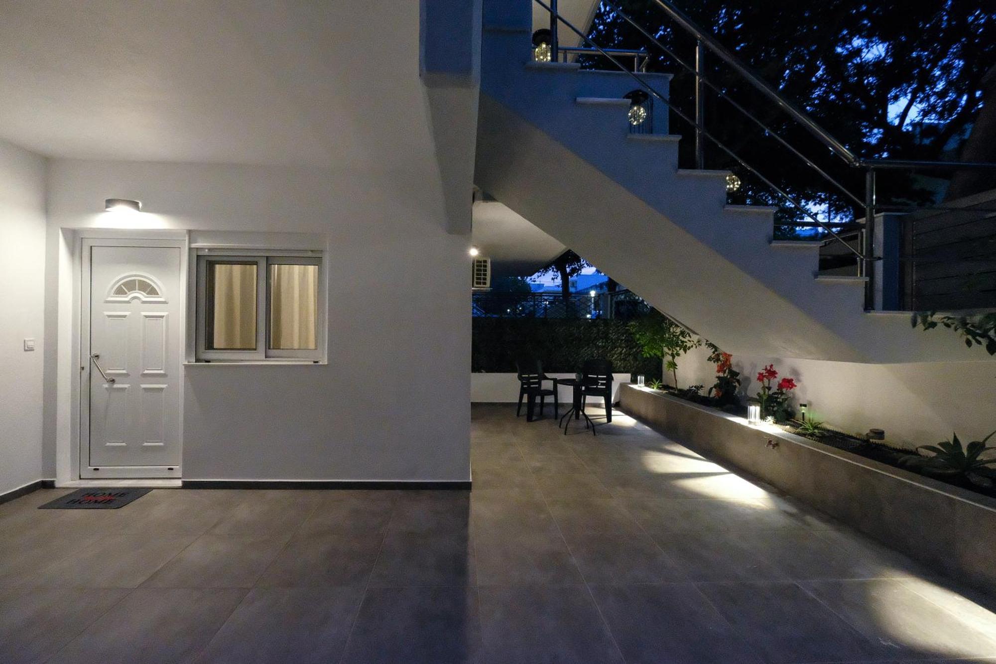 Rhodes Retreat: Modern Comfort In Serene Luxury Rhodes City Exterior photo